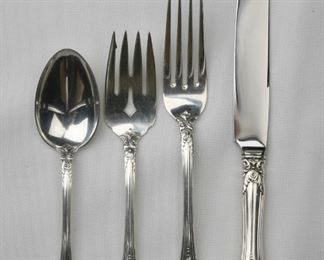 "OLD MASTER" by Towle    14 - 4 pc. place settings +++  serving pieces