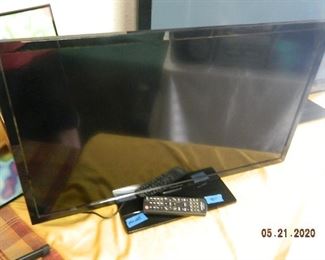 Insignia 32" TV