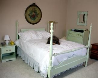 Full Size Bed & Mattress Set