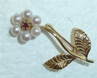 14k yellow gold, pearls, ruby.  1 1/2" tall.  Marked 14k.  Beautiful.  $218