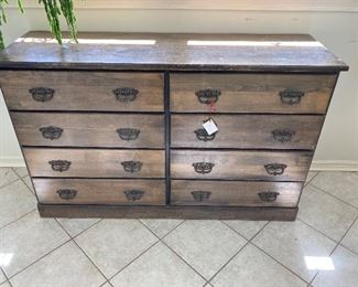 Solid wood 8 drawer Lou chest