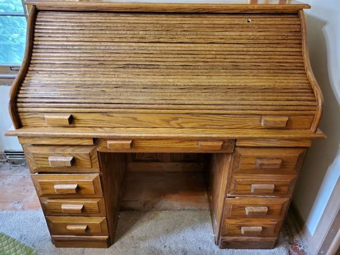 Wooden Antique Roll Top Desk.