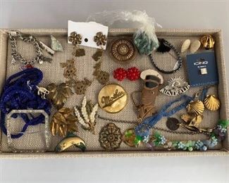 Mixed Lot of Vintage Costume Jewelry