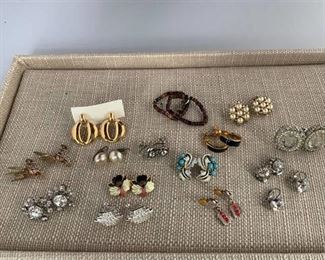 Nice Lot of Vintage Earrings Rhinestone