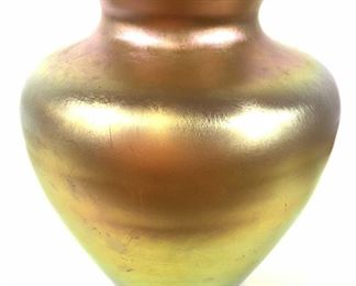 STEUBEN Signed Aurene Iridescent Art Glass Vase