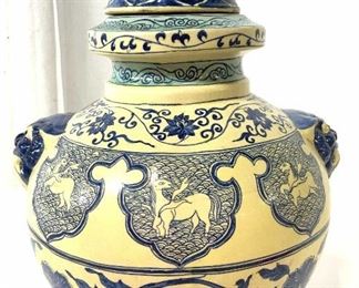 Signed Vintage Asian Ceramic Ginger Jar Foo Dogs