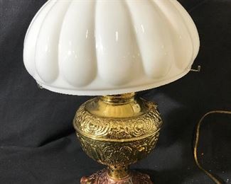 Antique EM & CO Gone With The Wind Lamp