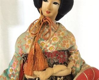 Traditional GEISHA Display Doll in Glass Case