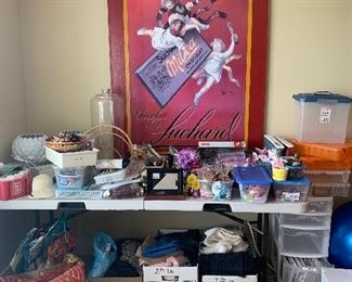 Decorative elements, crafting & fabric. 