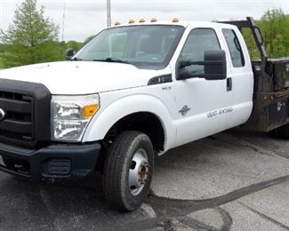 2011 Ford Super Duty F-350 Work Truck, V8 6.7L Power Stroke B20 Turbo Diesel, Extended Cab, 4WD, Odometer Reads 124,580 Miles, VIN # 1FD8X3HT2BEA42668