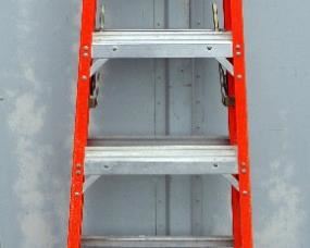 Werner 6' Fiberglass Step Ladder Model NXT1A06