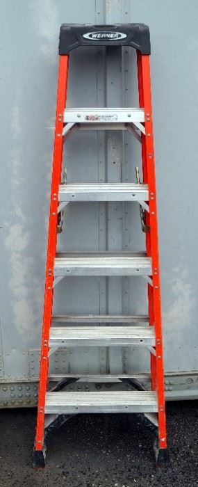 Werner 6' Fiberglass Step Ladder Model NXT1A06