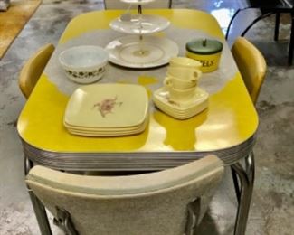 Chrome Formica 1950s/60s table & chairs