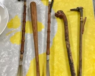 Collector bat and collection of Old shoe horns 