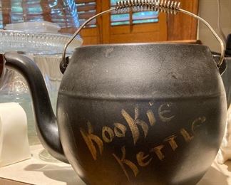 Vintage McCoy Kookie Kettle