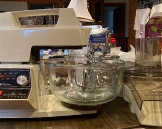 Vintage Oster Regency Kitchen Center (blender, mixer, grinder & food processor)