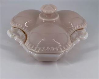 Lot 081
Vintage Cambridge Glass Co. Pink Milk Glass Covered Dish