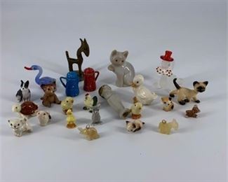Lot 567
Variety Miniature Figurine Lot