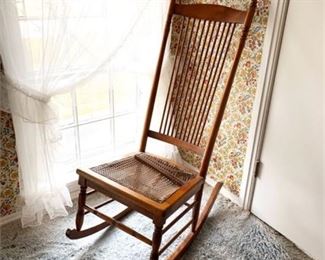 Lot 728
Antique Spindle Back Victorian Rocker