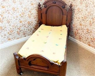 Lot 746
Antique Victorian Eastlake Doll Bed