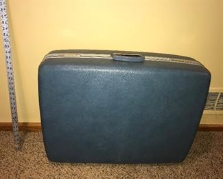 Suitcase $10.00 (pick up only)