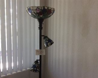 Tiffany style lamp $50