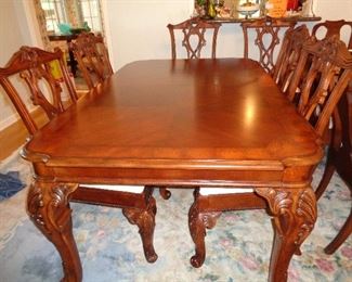 dining table w/8 chairs