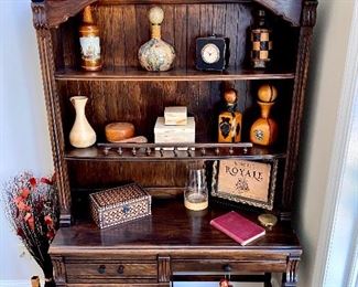 Desk liquor decanters home décor hutch