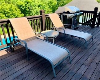Outdoor furniture patio chaise lounge chairs patio table