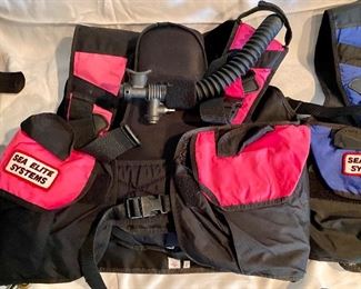 Scuba gear scuba diving gear BCDs, mask, fins, snorkel, scuba dive bags, regulators, scuba boots, dive knives