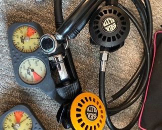 Scuba gear scuba diving gear BCDs, mask, fins, snorkel, scuba dive bags, regulators, scuba boots, dive knives