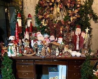 desk Christmas holiday décor 