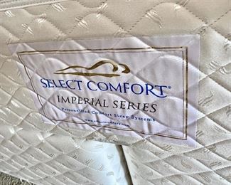 select comfort king size bed like a sleep number excellent shape