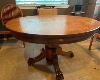 003 Antique Oak Claw Foot Table 