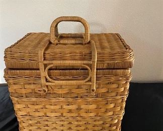 036 Wicker Picnic Basket 