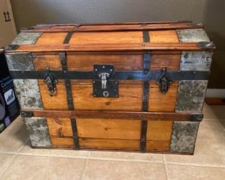 041 Antique Domed Top Trunk 