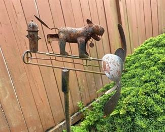 085 Metal Dog Yard Art 