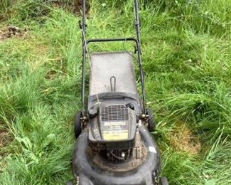 TM633 YardMachines Lawn Mower 