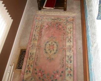 2.5' X 4' bound rug (1 of 2)