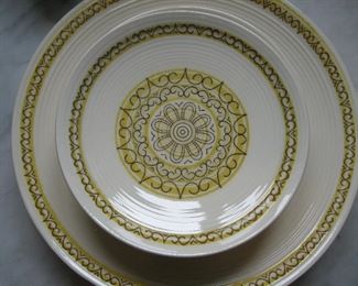 Vintage 60s dishes