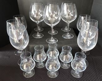https://ctbids.com/#!/description/share/422423 18 Count Stölzle Lausitz and Whiskey Glassware Set. 
