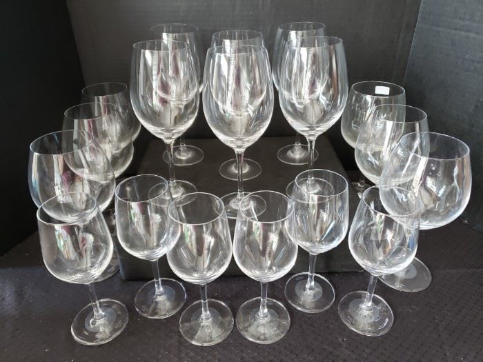 https://ctbids.com/#!/description/share/422424 Qty 18 Stölzle Lausitz Wine Glasses