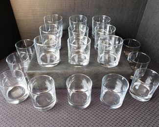 https://ctbids.com/#!/description/share/422458 Qty 18 Anchor Hocking 10 Oz Glasses. 18 Count 10 Ounce Glasses.