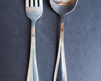 https://ctbids.com/#!/description/share/422462 12 Forks and 12 Spoons. "The finest flatware quality since 1880, Oneida has a deep commitment to design and customer satisfaction. Their stainless flatware is created to connect with consumer lifestyles and positioned to satisfy the creative spirit. On the table or in the kitchen, Oneida brings life to the table. No matter the situation, Oneida flatware is elegant enough to be your every day silverware!"