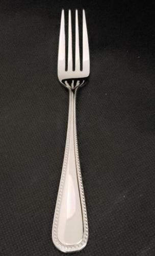 https://ctbids.com/#!/description/share/422417 "Pearl" By Oneida 18/10: 10 Count. "Oneida Pearl flatware pattern is a smart, sophisticated, and classic choice that can fit in both American and European decors. A simple, yet refined strand of graduated beads embellishes the border of Pearl flatware. Constructed of 18% chrome stainless steel and 10% nickel construction, Pearl flatware has a superb finish and long lasting durability you can count on."