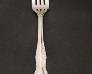 https://ctbids.com/#!/description/share/422444 "Rosewood" Forks By Oneida: 12 Count. "Decorative. Distinctive. Durable. Ornate blossoms and scrolls enhance the curved borders in this traditional flatware pattern. Refined and attractive, this brightly finished stainless design provides an excellent return on investment for family dining establishments. 18% Chrome Stainless Steel. Quality finish. Outstanding durability."