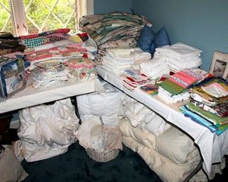 Linens - vintage quilts and quilt tops, doilies, bedding, napkins / placemats, tablecloths, and more!