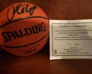 Lot 40 Autographed Antoine Walker Mini Basketball with COA from ScoreBoard $25