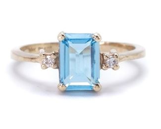 Elegant Aqua and Diamond Estate Ring in Yellow Gold; $2200