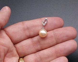 10.3mm Golden South Sea Pearl and Diamond Estate Pendant in White Gold